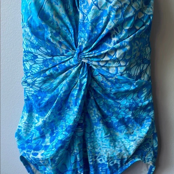 NWOT Coco Reef Jewel Twist Bra Sized One Piece Swimsuit Size 34C Cup 10 - Picture 4 of 7